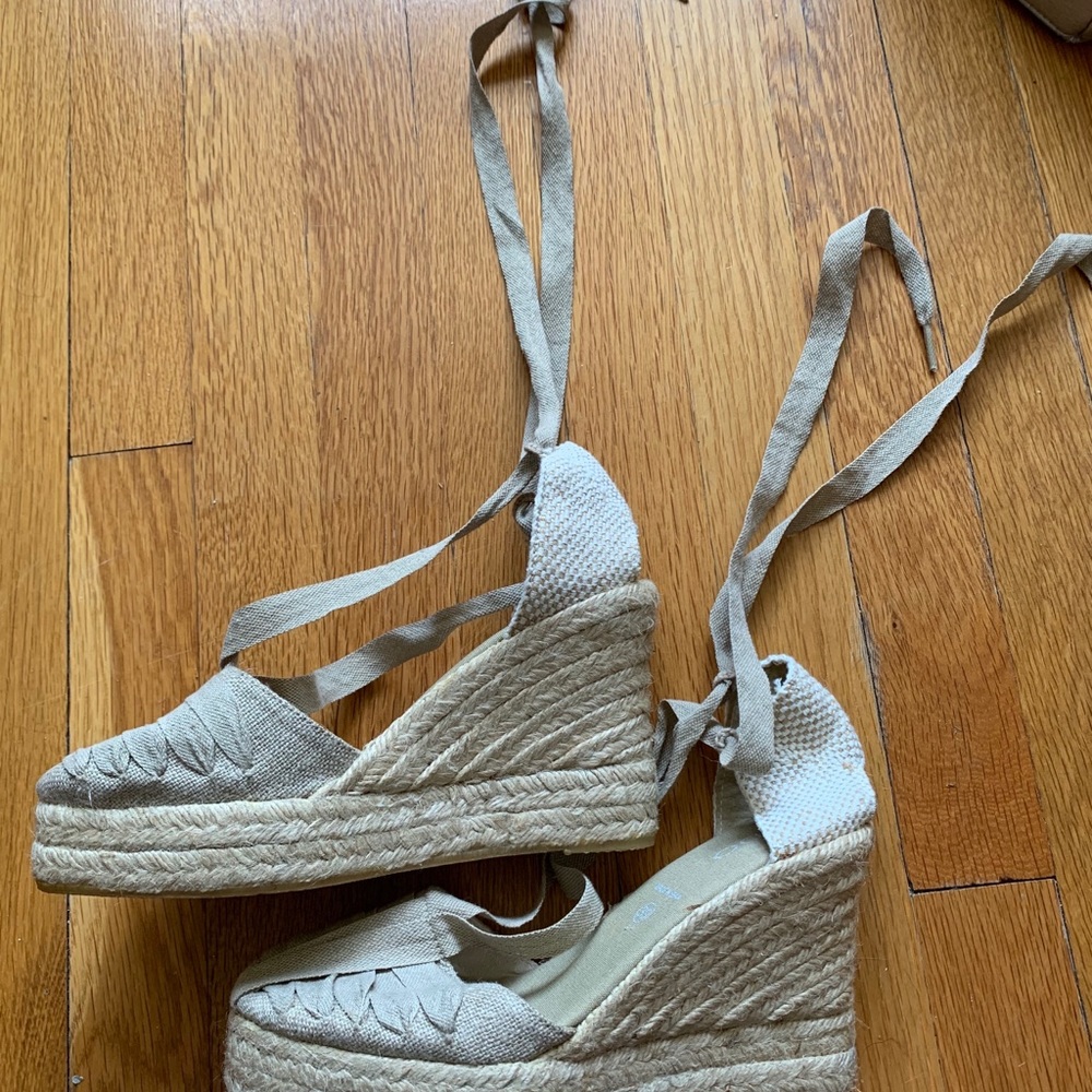 ALDO wedges NWOT
